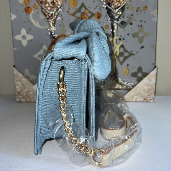 NANETTE LEPORE Denim Bow Crossbody With Chain Strap 8Wx5.5Hin - Picture 10 of 14